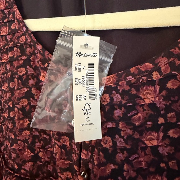NWT Madewell Georgette Tiered
Ruffle Midi Dress in Orchard
Floral - Picture 6 of 7